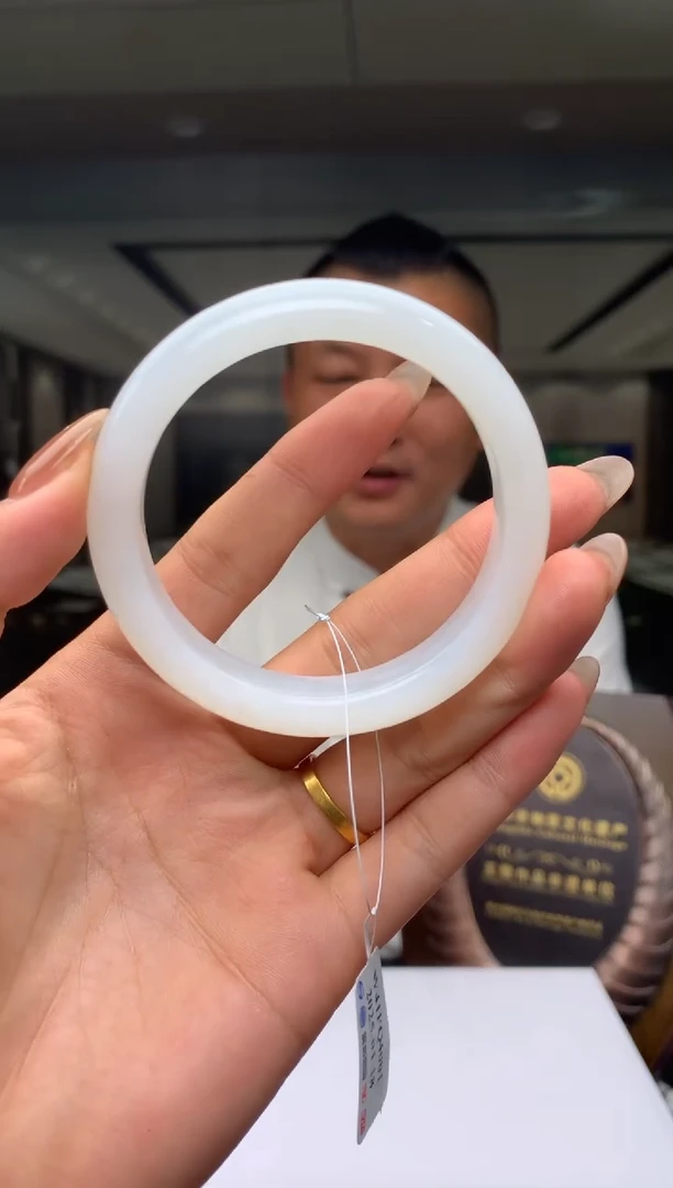 【闪购商品】定制和田玉Boss阳天然和田玉（拍一发一）