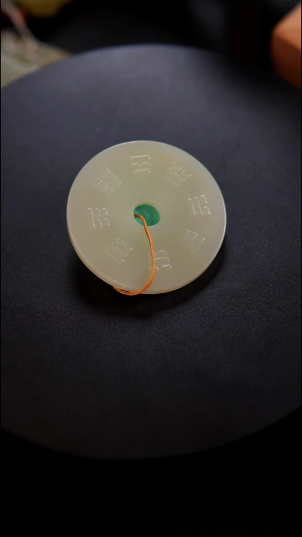 未镶嵌和田玉挂件1