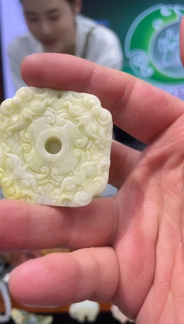 【闪购商品】岫玉吊坠未镶嵌·