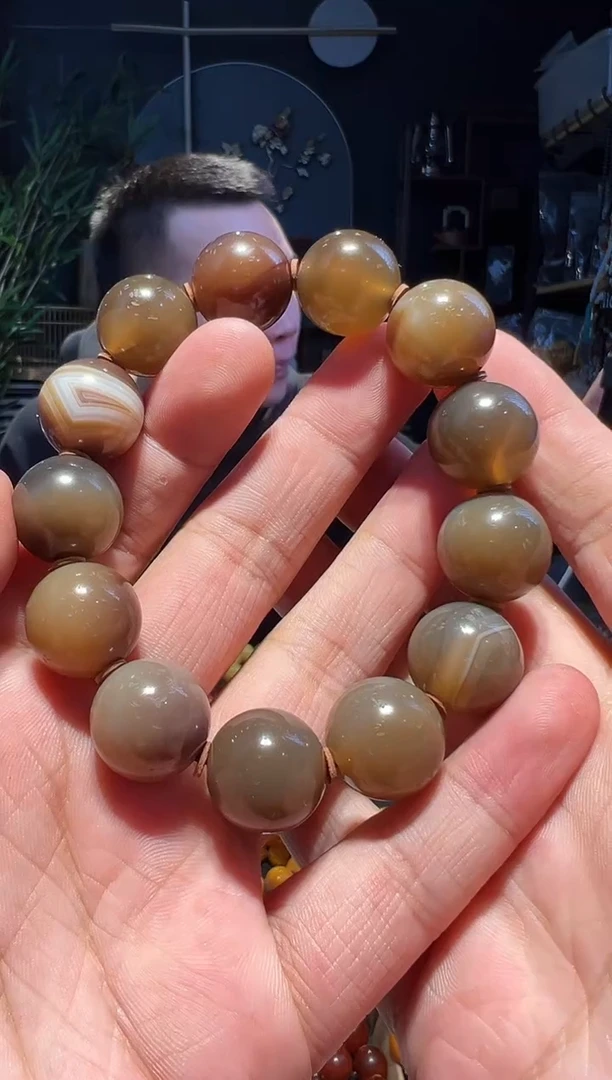 【闪购商品】玛瑙/玉髓手串未镶嵌唐球串