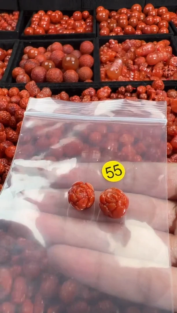 颈饰未镶嵌南红玛瑙1
