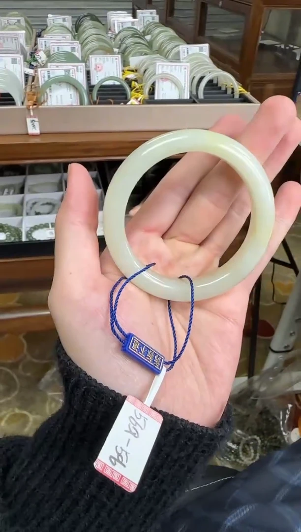 未镶嵌手镯和田玉57