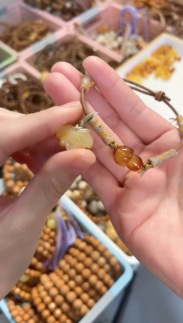 手串蜜蜡未镶嵌蜜蜡牛皮编绳款蘑菇