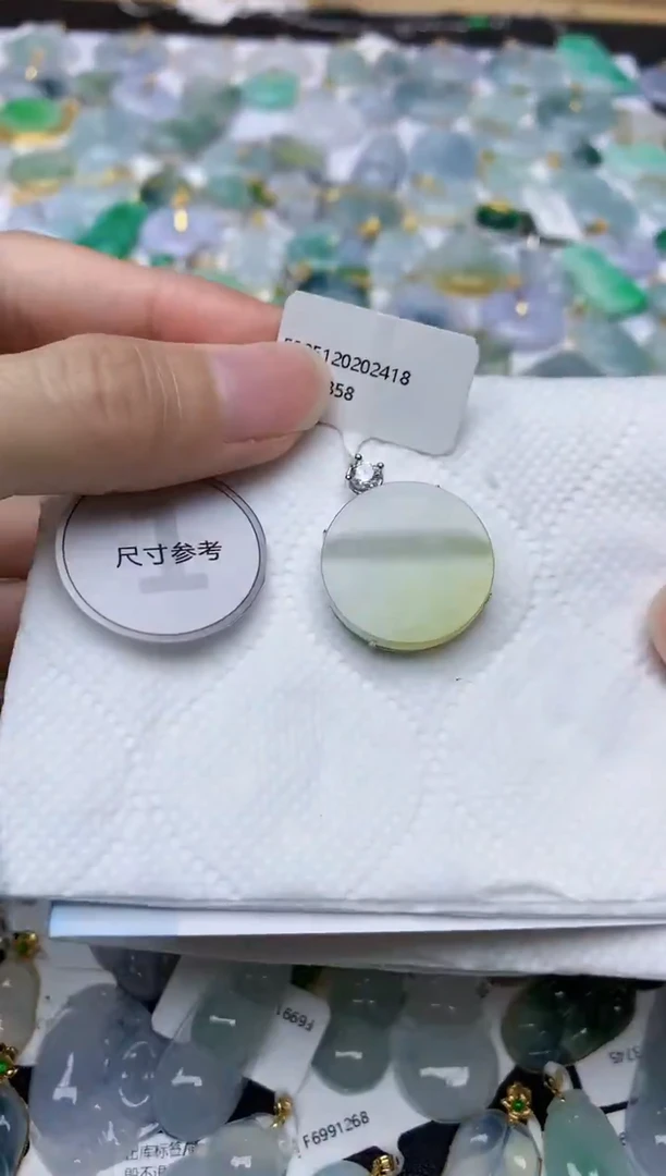 颈饰银S925镶嵌翡翠天然A货翡翠