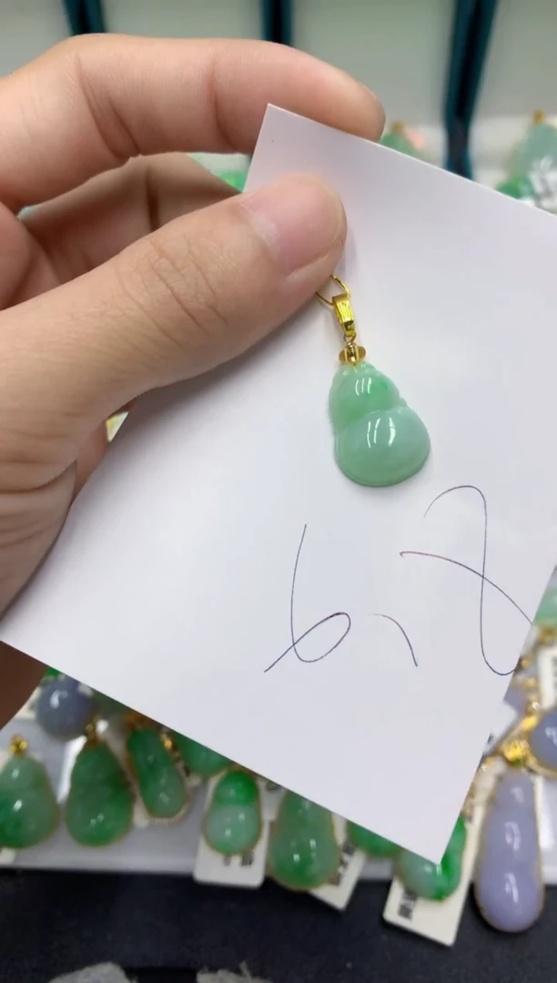 【闪购商品】翡翠颈饰未镶嵌翡翠