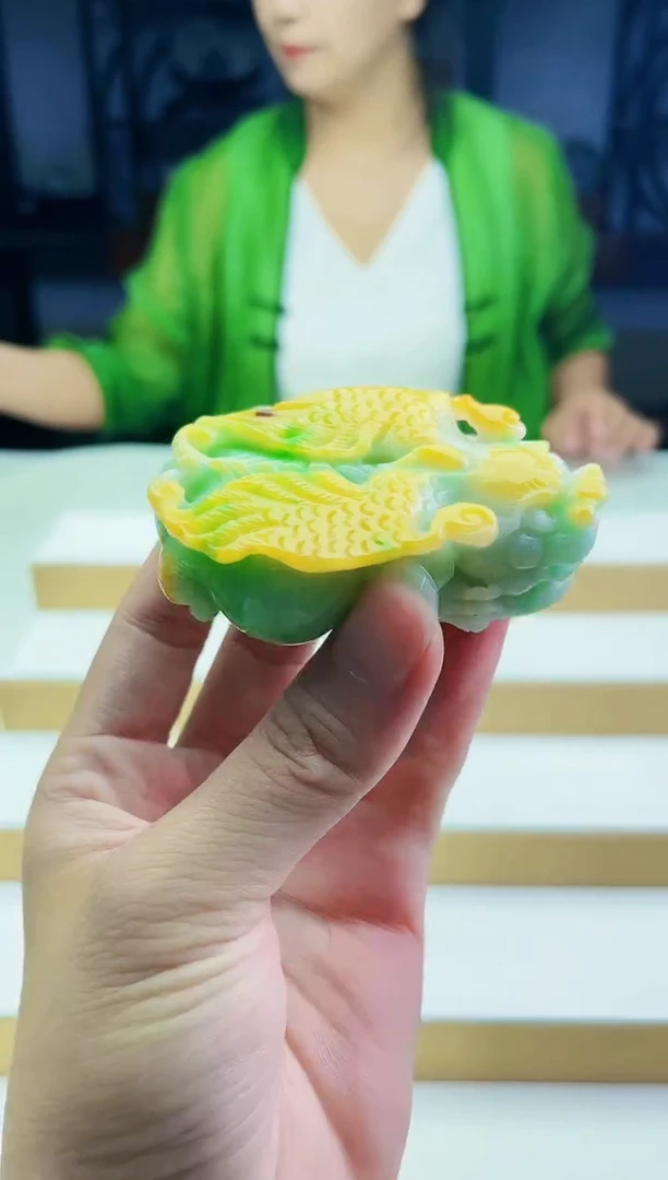 未镶嵌定制翡翠毛货1008011