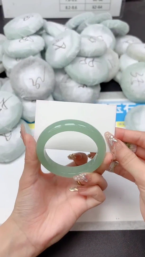 未镶嵌手镯石英质玉263-54.5