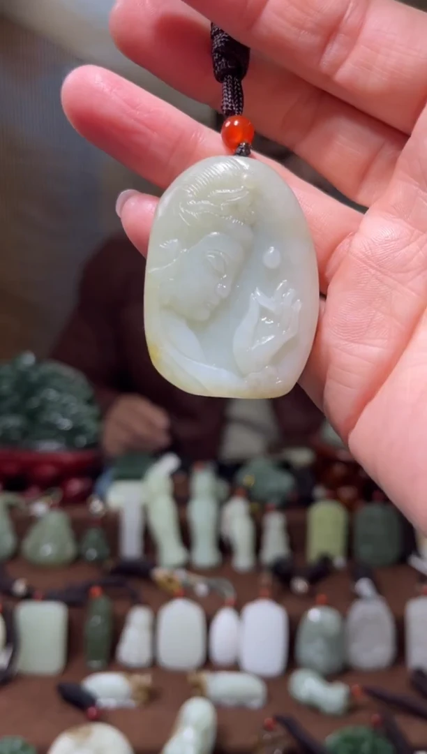 颈饰未镶嵌和田玉`