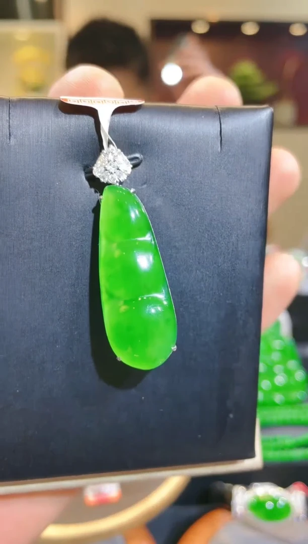 翡翠18K金镶嵌颈饰A17天然A货翡翠吊坠