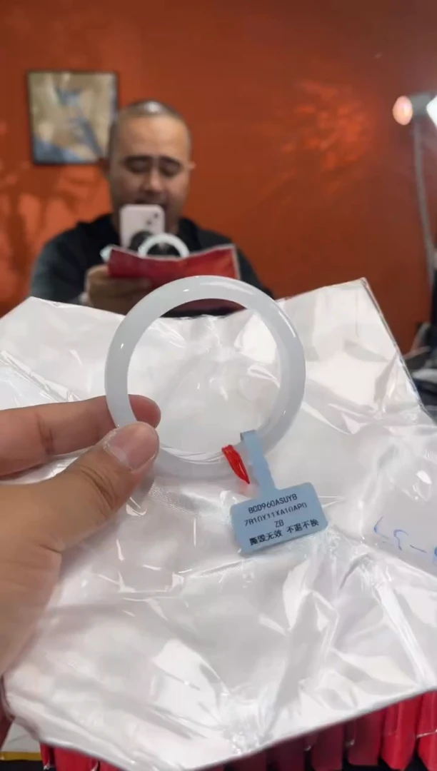 未镶嵌手镯翡翠3