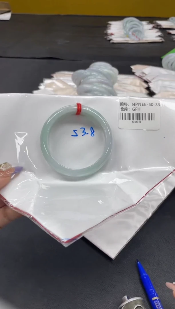 未镶嵌手镯翡翠翡翠手镯