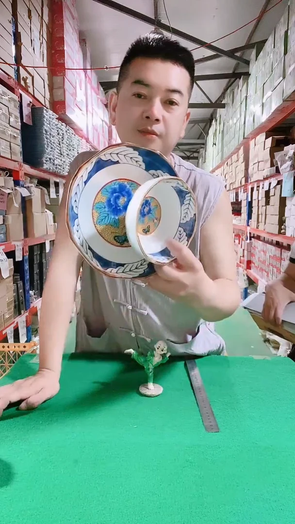 瓷片碗碟好物一件不留@@1