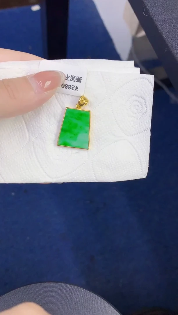 颈饰未镶嵌翡翠缅甸天然翡翠A货