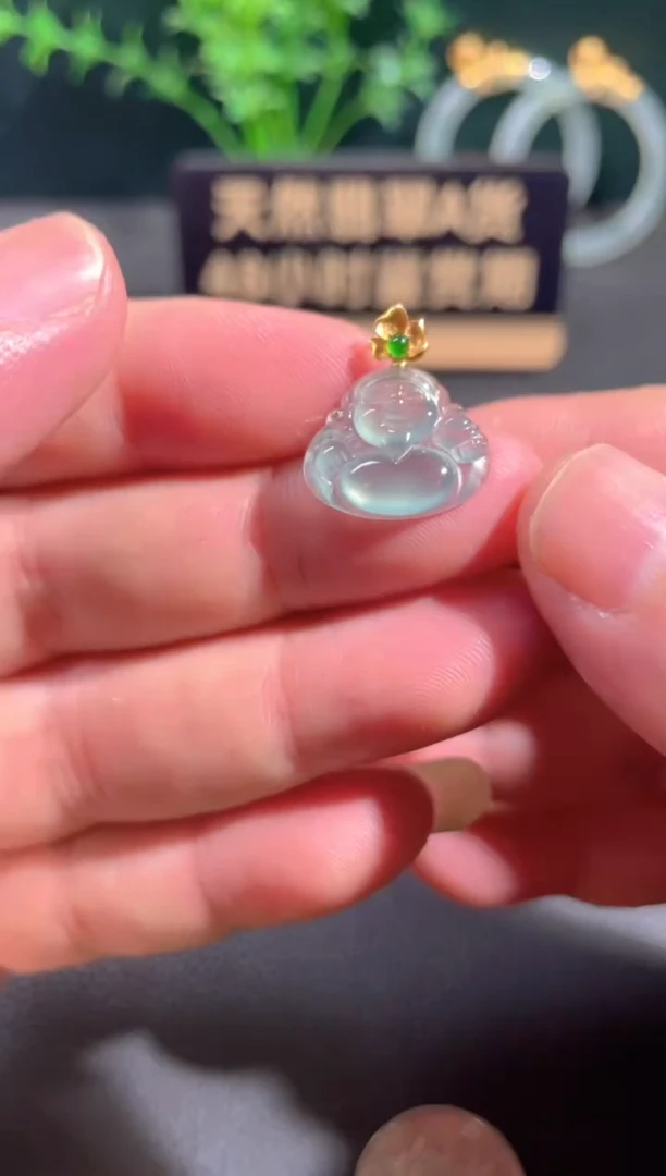 翡翠18K金镶嵌颈饰翡翠