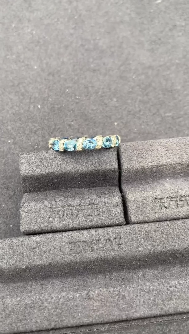 18K金镶嵌戒圈海蓝宝石1.8ct海蓝宝戒指 定制fc