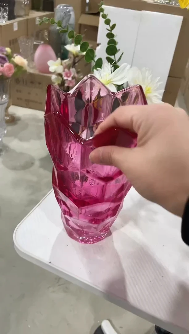 【闪购商品】无铅玻璃枚红色花瓶