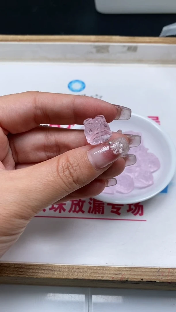 散珠未镶嵌水晶D843 粉水晶 醒狮1个9.9元