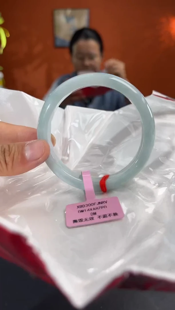 未镶嵌手镯翡翠翡翠手镯