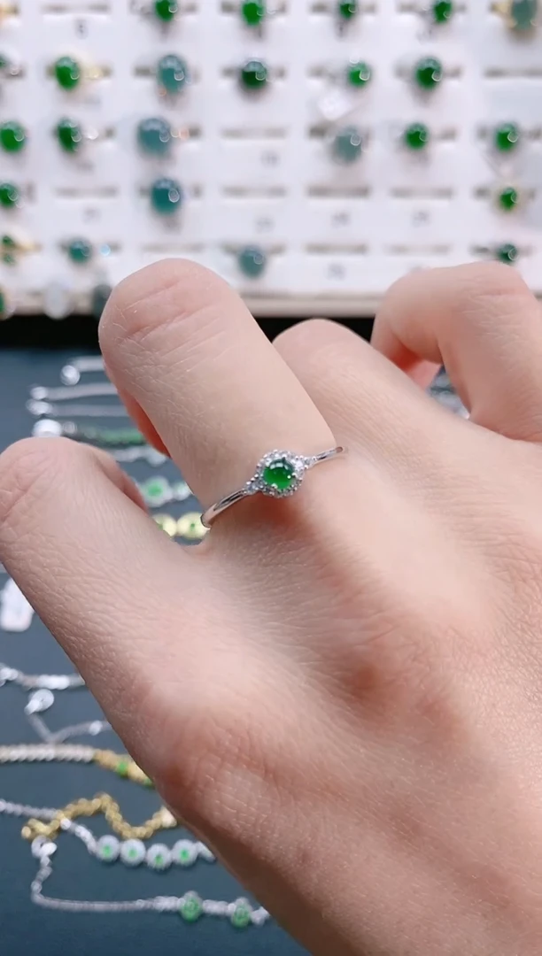 【闪购商品】翡翠戒指银S925镶嵌天然翡翠