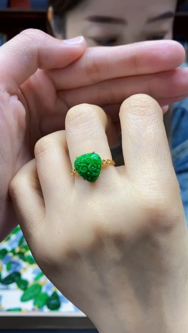 颈饰未镶嵌翡翠翡翠戒指-71