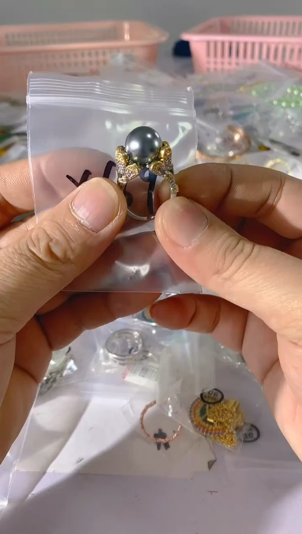 【闪购商品】水晶颈饰银S925镶嵌X169红宝，蓝宝，多样性发一件赠链