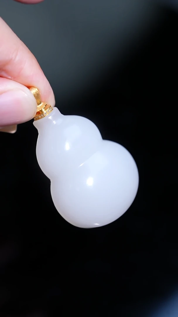 吊坠(不含链)18K金镶嵌和田玉17多样性发一