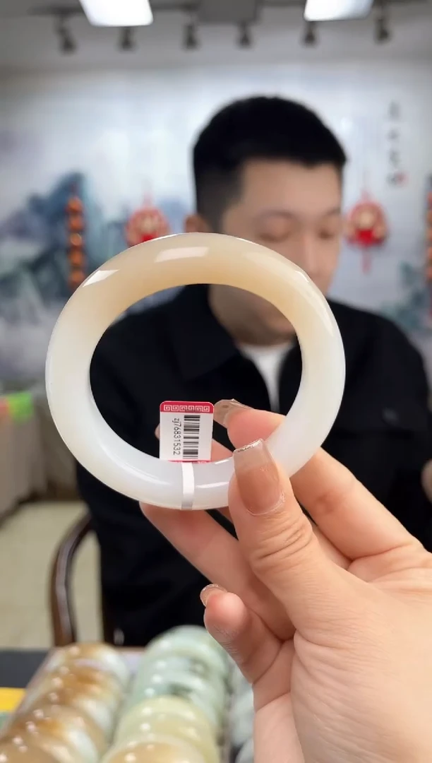 【闪购商品】和田玉手镯未镶嵌57圈口1532