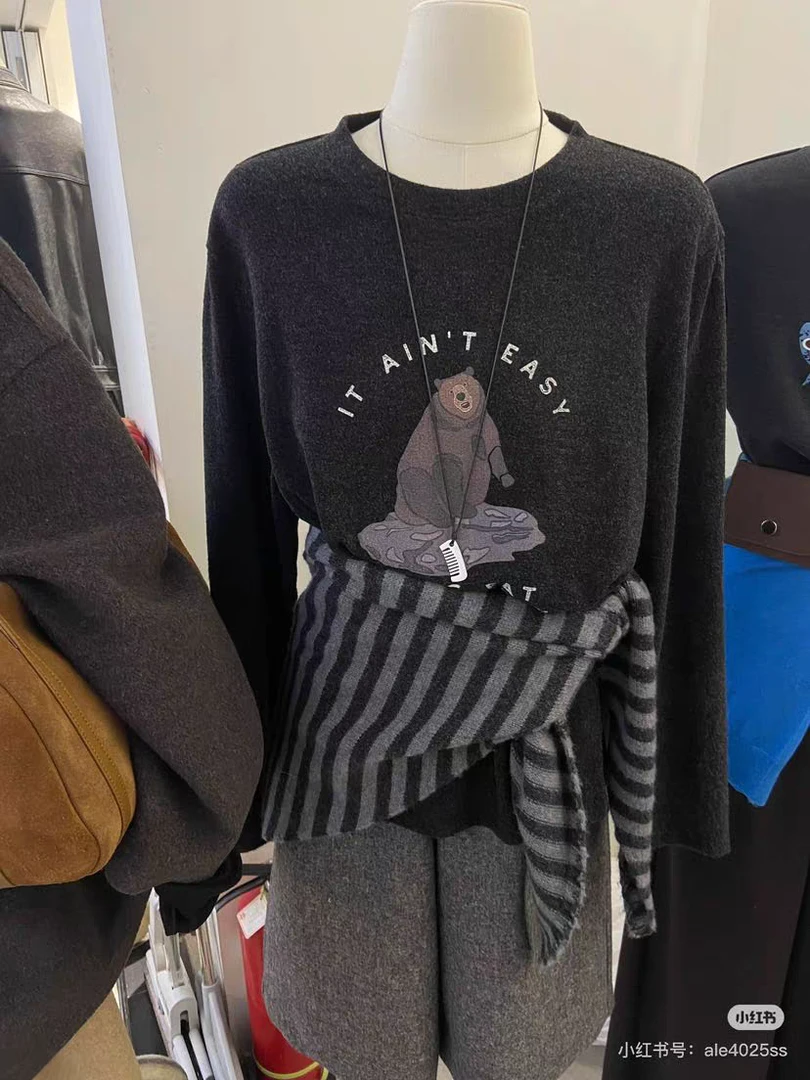 浮力德绒！小懒熊 韩代简约气质圆领长袖T恤 时尚百搭慵懒宽松上衣