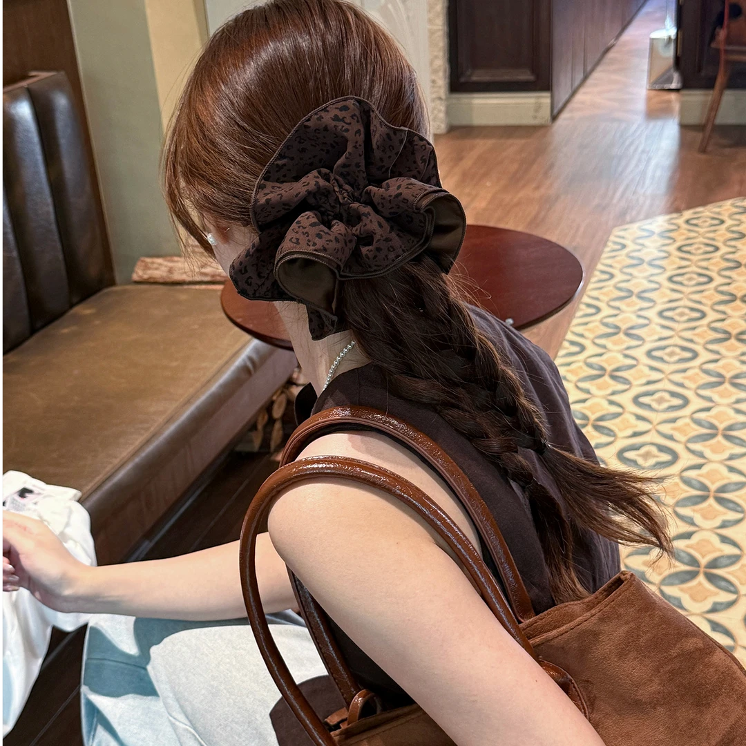 秋冬美拉德咖色豹纹大肠发圈高级感扎头发绳2025新款气质头绳发饰