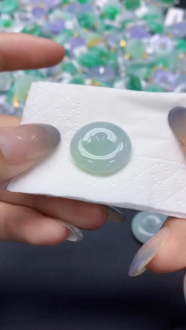 翡翠未镶嵌颈饰天然缅甸a货翡翠