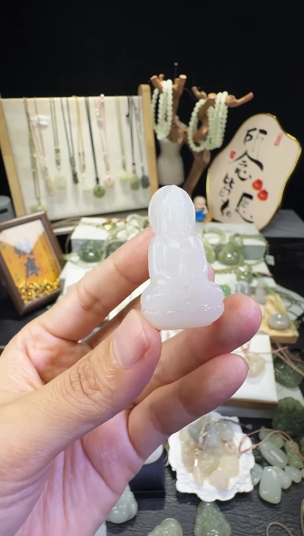 颈饰未镶嵌和田玉杜*白玉观音