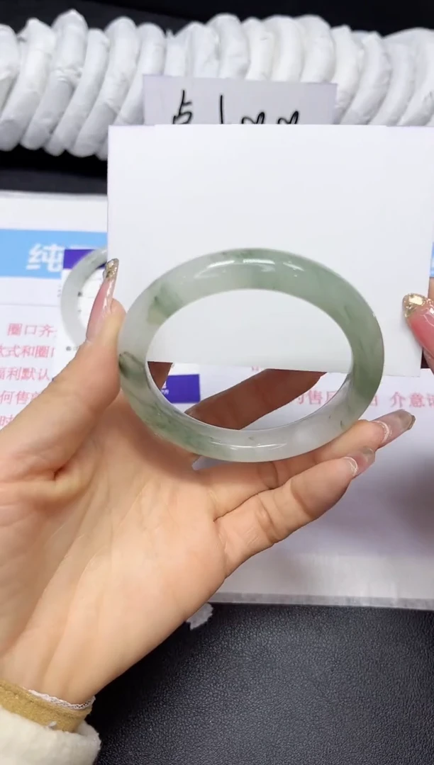【闪购商品】石英质玉手镯未镶嵌392