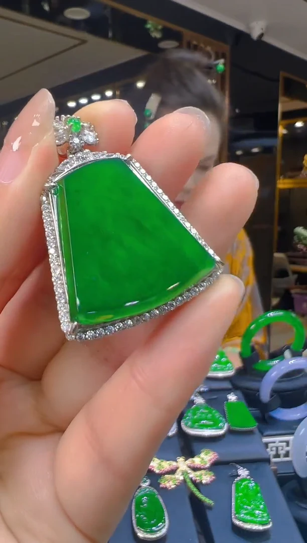 翡翠银S925镶嵌吊坠(赠链)090(多样性发货发其一)