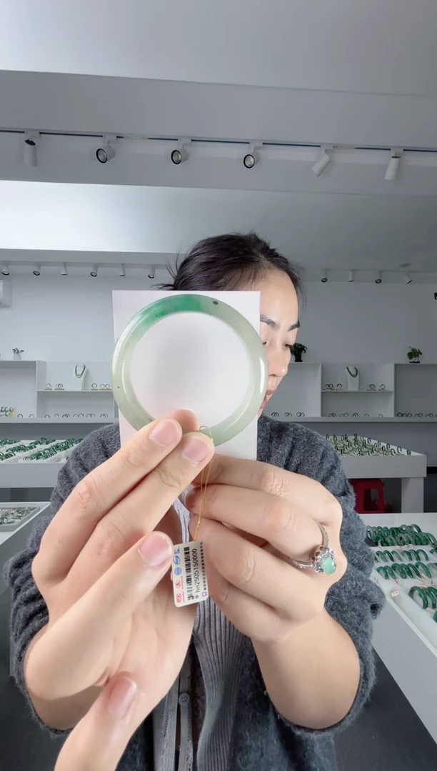 未镶嵌手镯石英质玉102