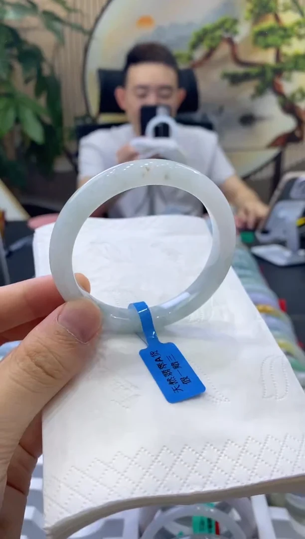 未镶嵌手镯翡翠49767