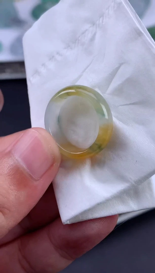 未镶嵌定制翡翠张*英翡翠