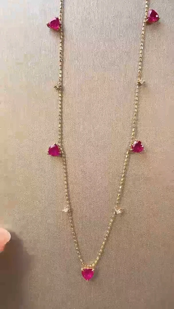 颈饰18K金镶嵌红宝石缅甸主石：1.27ct