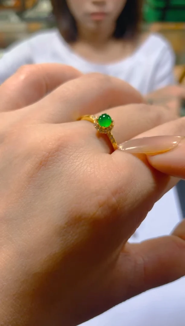 未镶嵌戒指翡翠多样性发一