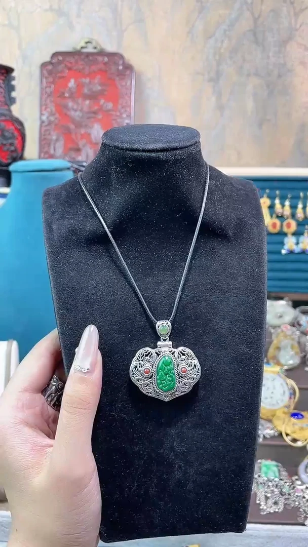 非遗手工花丝镶嵌吊坠香囊