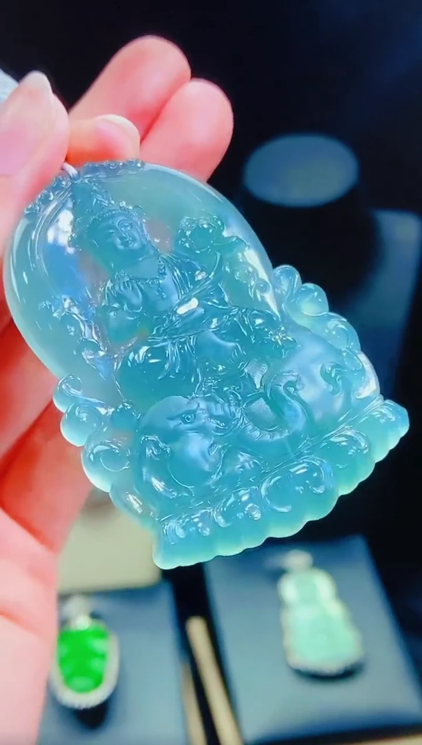 颈饰未镶嵌翡翠1