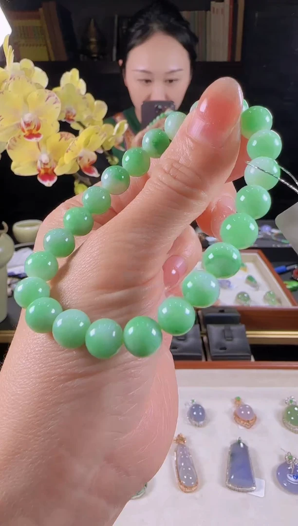 【闪购商品】翡翠手链未镶嵌糯底绿圆珠