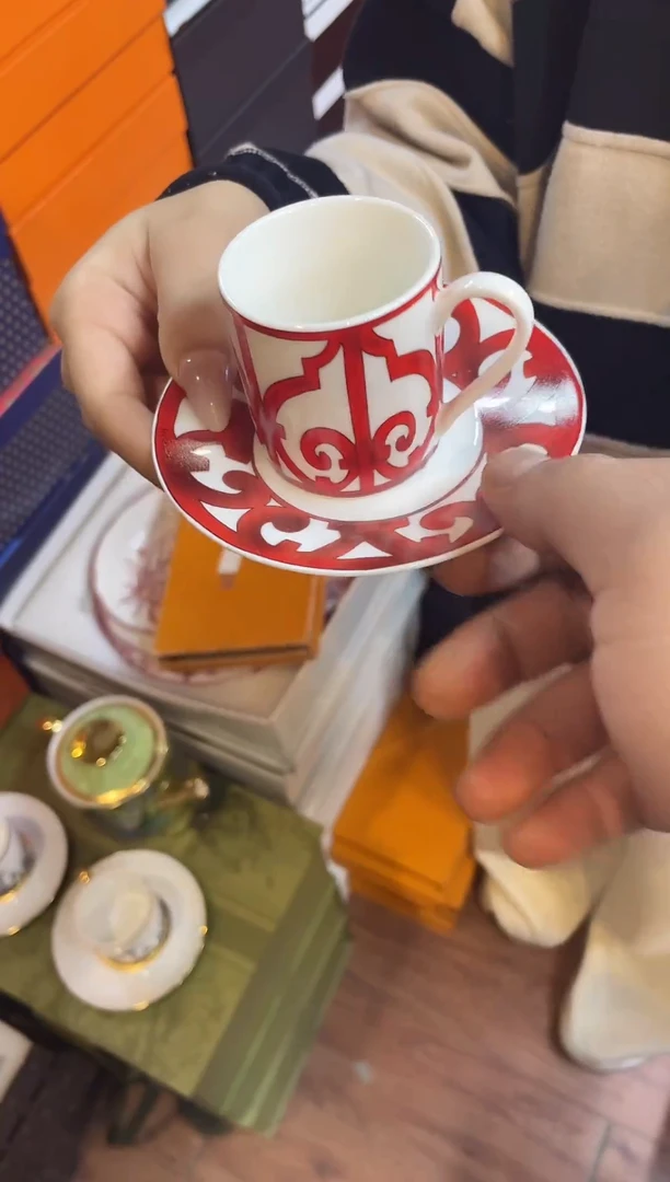 杯鸿辉家品牌瓷器，京东包邮！