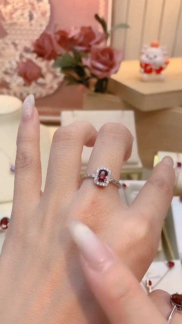 银S925镶嵌戒指石榴石方切