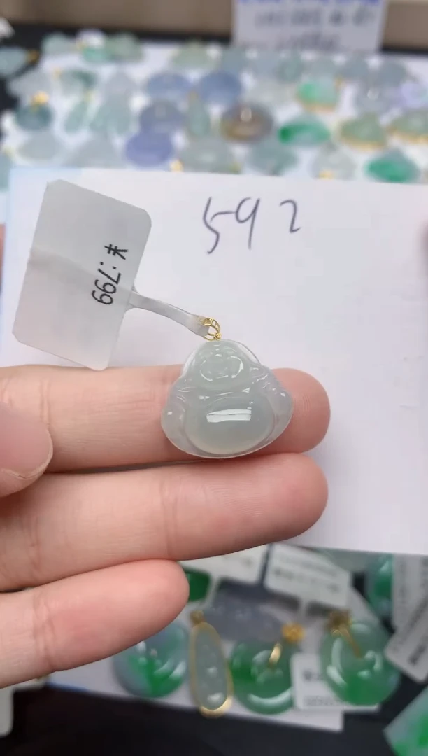 翡翠18K金镶嵌颈饰天然缅甸A货翡翠