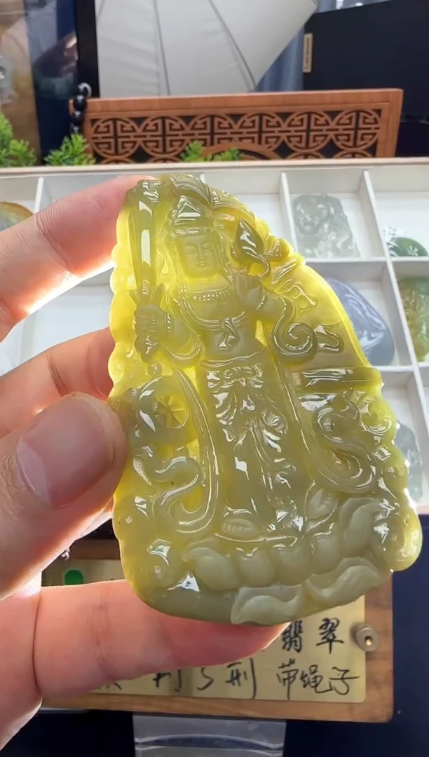 翡翠挂件未镶嵌A货翡翠多样性孤品
