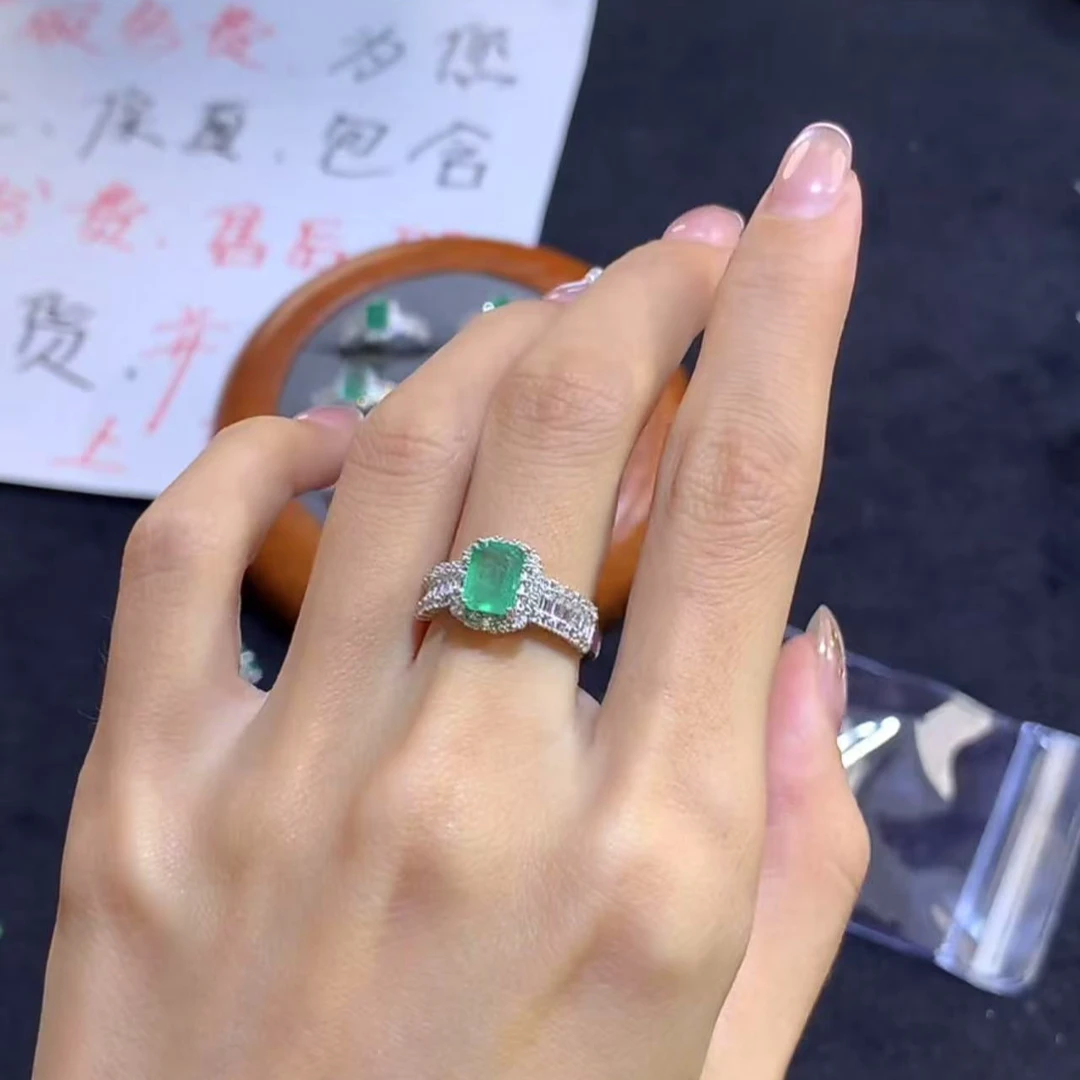 【逍遥】祖母绿方形戒指*001/41/多样性发/1件