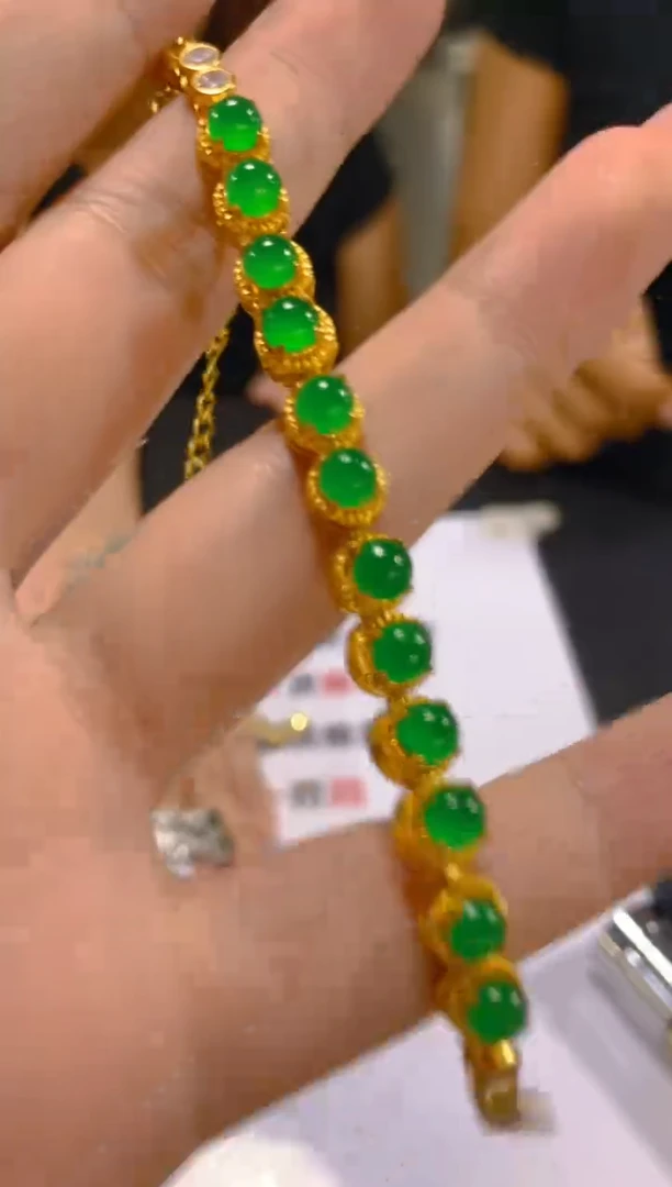 未镶嵌手链翡翠多样性发一