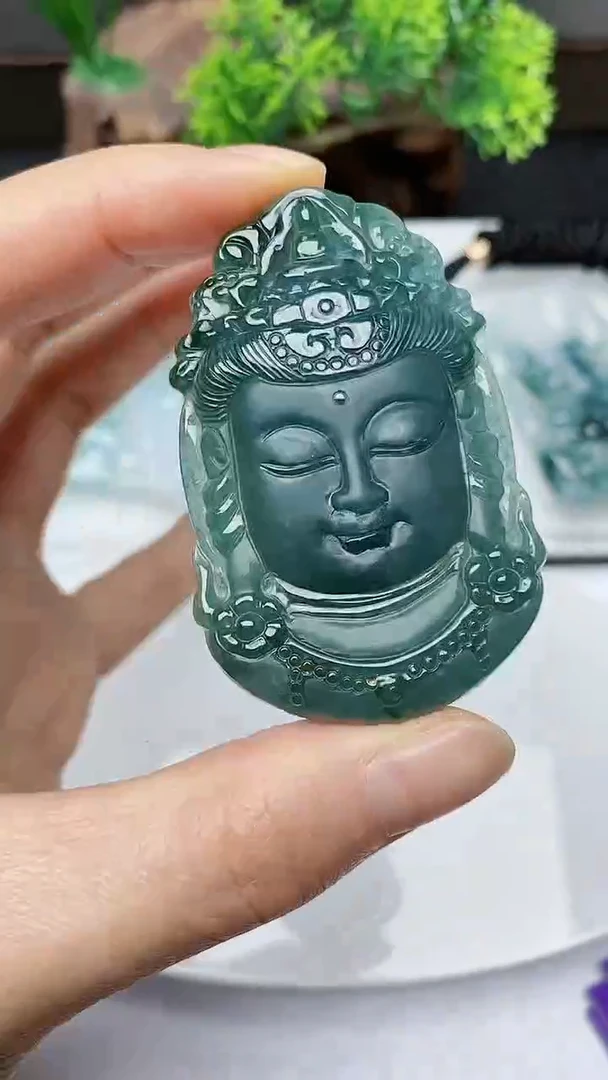 【闪购商品】翡翠颈饰未镶嵌