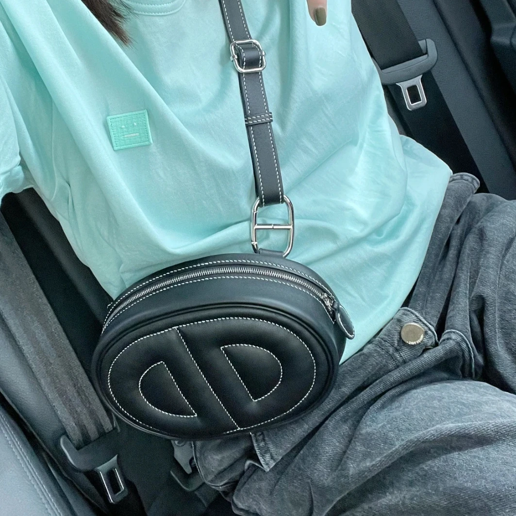 99新 Hermes/爱马仕 蔚蓝/黑银 猪鼻子腰包 胸包 W刻