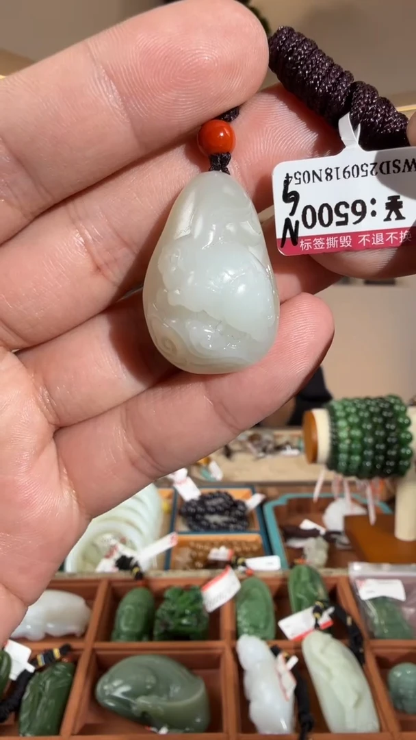 颈饰未镶嵌和田玉NG